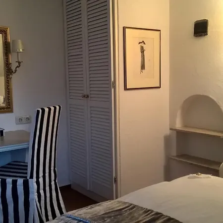Kleine Iphofen, Frühstückszauber, No Waste, Nachhaltig, Nahe Aller Weingüter, Knauf Gips Kg Und Connekt, Kleines Secret Mit Garten&terrassen, Tv Mirrorring, 55 Tv, Fine Dining, Hunde Willkommen Hotel 4*