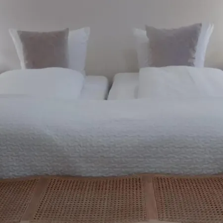 Kleine Iphofen, Frühstückszauber, No Waste, Nachhaltig, Nahe Aller Weingüter, Knauf Gips Kg Und Connekt, Kleines Secret Mit Garten&terrassen, Tv Mirrorring, 55 Tv, Fine Dining, Hunde Willkommen Hotel