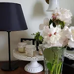 Kleine Iphofen, Fruehstueckszauber, No Waste, Nachhaltig, Nahe Aller Weingueter, Knauf Gips Kg Und Connekt, Kleines Secret Mit Garten & Terrassen, Tv Mirrorring, 55