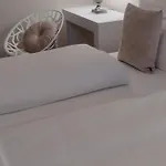 Kleine Iphofen, Fruehstueckszauber, No Waste, Nachhaltig, Nahe Aller Weingueter, Knauf Gips Kg Und Connekt, Kleines Secret Mit Garten & Terrassen, Tv Mirrorring, 55