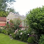 Kleine Iphofen, Fruehstueckszauber, No Waste, Nachhaltig, Nahe Aller Weingueter, Knauf Gips Kg Und Connekt, Kleines Secret Mit Garten & Terrassen, Tv Mirrorring, 55