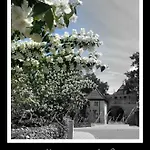 Kleine Iphofen, Fruehstueckszauber, No Waste, Nachhaltig, Nahe Aller Weingueter, Knauf Gips Kg Und Connekt, Kleines Secret Mit Garten & Terrassen, Tv Mirrorring, 55