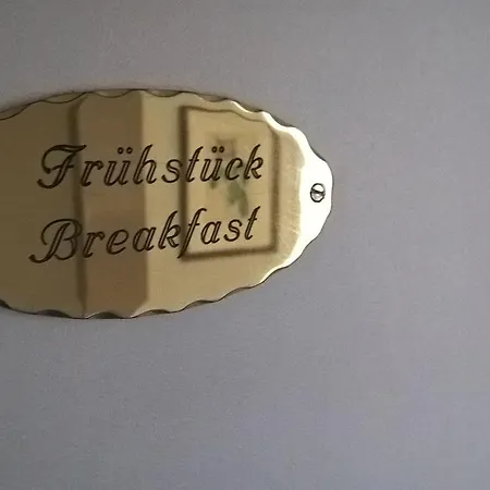 Kleine Iphofen, Fruehstueckszauber, No Waste, Nachhaltig, Nahe Aller Weingueter, Knauf Gips Kg Und Connekt, Kleines Secret Mit Garten & Terrassen, Tv Mirrorring, 55