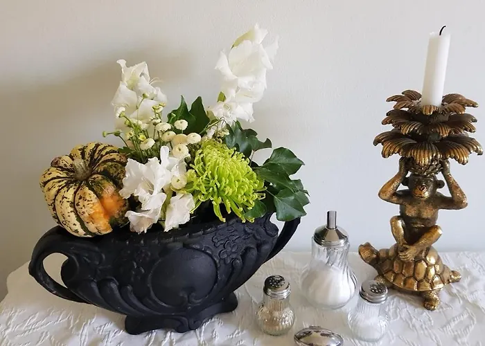 Kleine Iphofen, Fruehstueckszauber, No Waste, Nachhaltig, Nahe Aller Weingueter, Knauf Gips Kg Und Connekt, Kleines Secret Mit Garten & Terrassen, Tv Mirrorring, 55