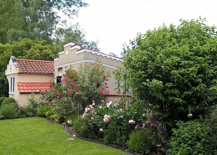 Kleine Iphofen, Fruehstueckszauber, No Waste, Nachhaltig, Nahe Aller Weingueter, Knauf Gips Kg Und Connekt, Kleines Secret Mit Garten & Terrassen, Tv Mirrorring, 55