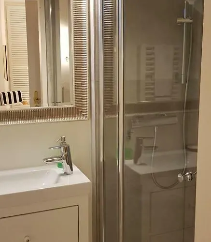 Kleine Iphofen, Fruehstueckszauber, No Waste, Nachhaltig, Nahe Aller Weingueter, Knauf Gips Kg Und Connekt, Kleines Secret Mit Garten & Terrassen, Tv Mirrorring, 55