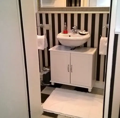 Kleine Iphofen, Fruehstueckszauber, No Waste, Nachhaltig, Nahe Aller Weingueter, Knauf Gips Kg Und Connekt, Kleines Secret Mit Garten & Terrassen, Tv Mirrorring, 55